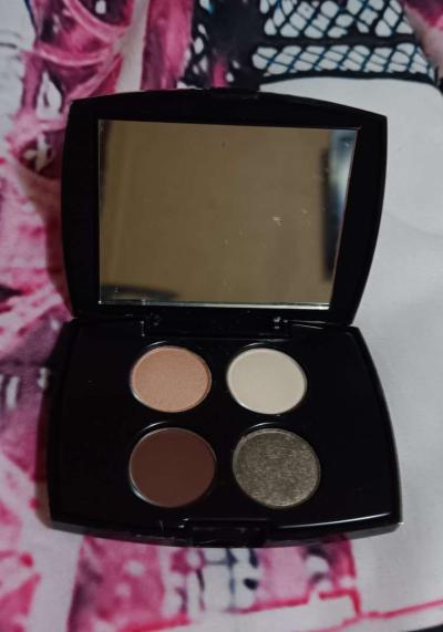 Avon Cosmetics - Thumbnail 3