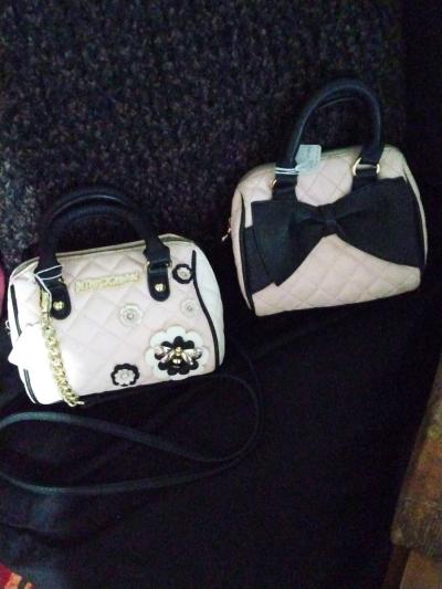 BETSEY JOHNSON HANDBAG AND CROSSBODY PURSES