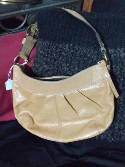 COACH TAN HANDBAG