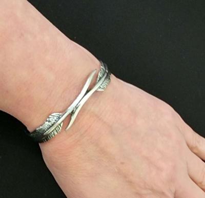 Double Feather Bracelet - Thumbnail 2