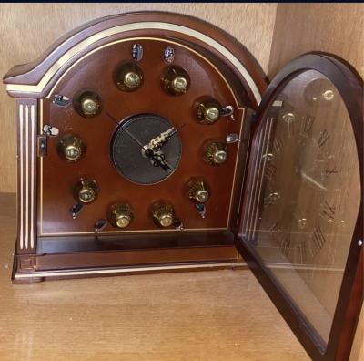 Mr Christmas Gold Label Collection Musical Bell Clock - Thumbnail 3