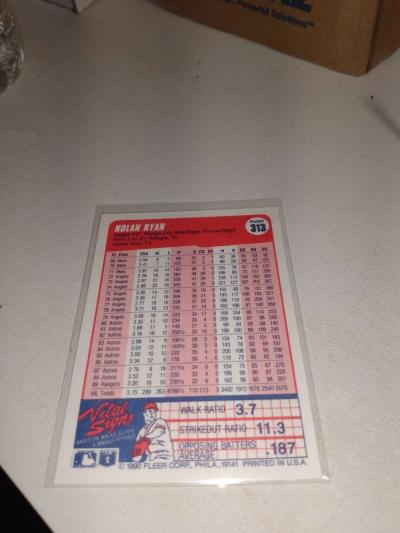 1990 Fleer card number 313 Nolan Ryan - Thumbnail 2