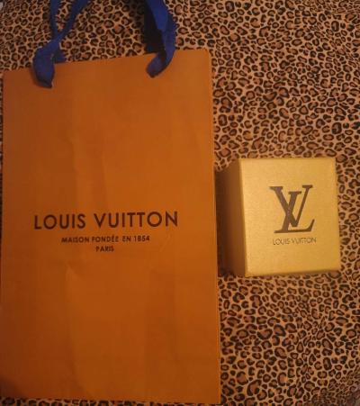 Designer LV Womans Watch New in box - Thumbnail 5