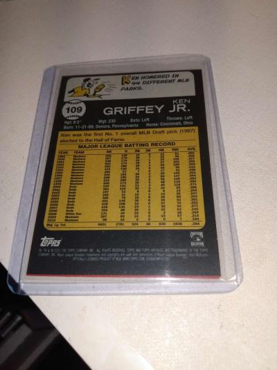 2011 Topps Ken Griffey Jr - Thumbnail 2