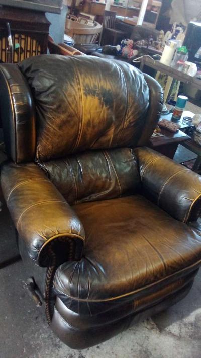 leather recliner - Thumbnail 2
