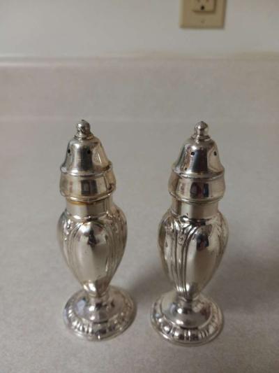 vintage salt and pepper shakers
