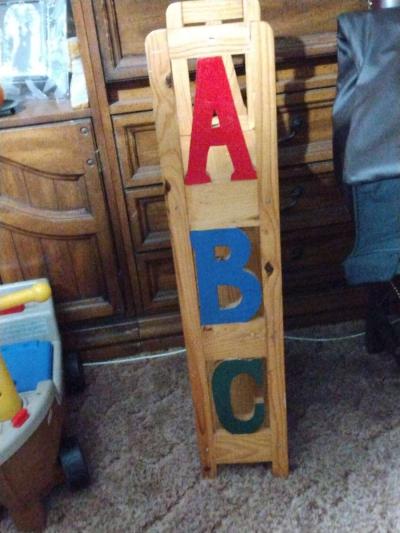 WOODEN KIDS ABC BOOKSHELF - Thumbnail 3