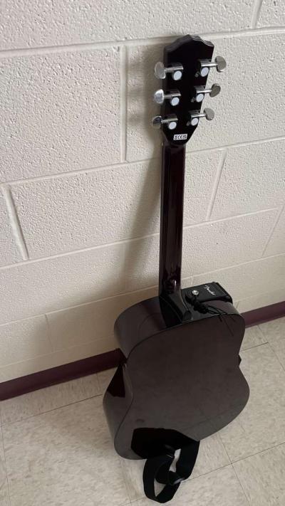 Acoustic Guitar - Thumbnail 6