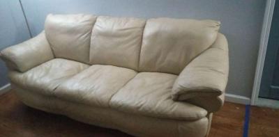 Italian Leather Sofa Excellent Condition - Thumbnail 2