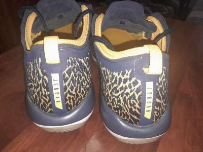 Jordans - Thumbnail 3