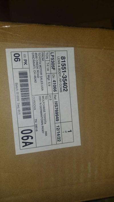 use parts taillight light right side - Thumbnail 2