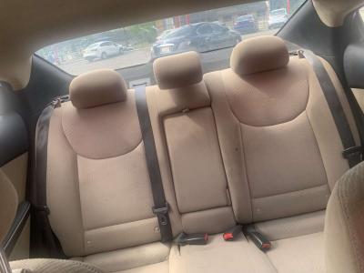 2016 Hyundai Elantra SE - Thumbnail 5