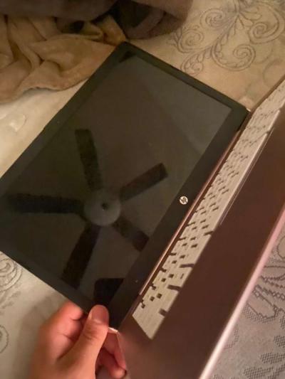 Laptop - Thumbnail 2