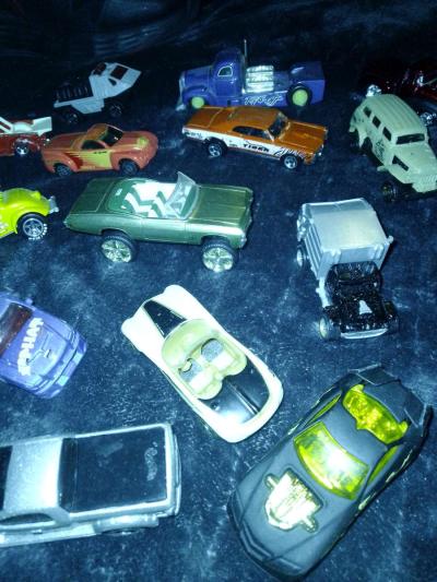 Nice variety of cars - Thumbnail 4