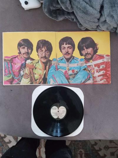 1967 Beatles Sergeant Peppers Lonely Hearts Club BandVinyl - Thumbnail 2