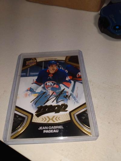 2022 MVP upper Deck Gold signature Jean Gabriel pageau - Thumbnail 1