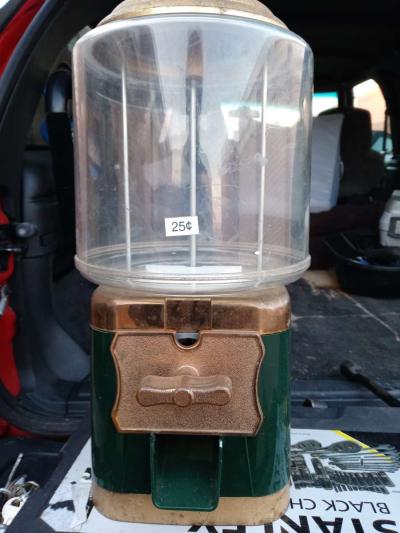 3vintage bubble gum machines - Thumbnail 2