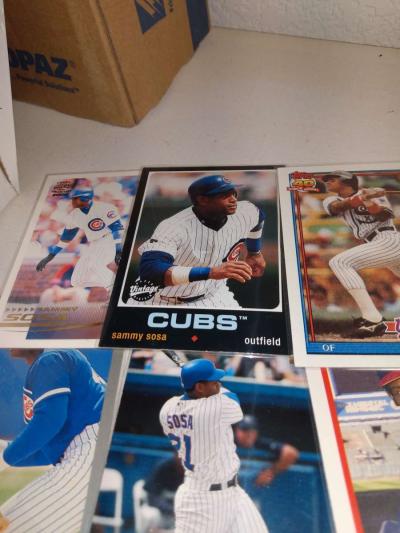 six cards of Sammy Sosa - Thumbnail 2