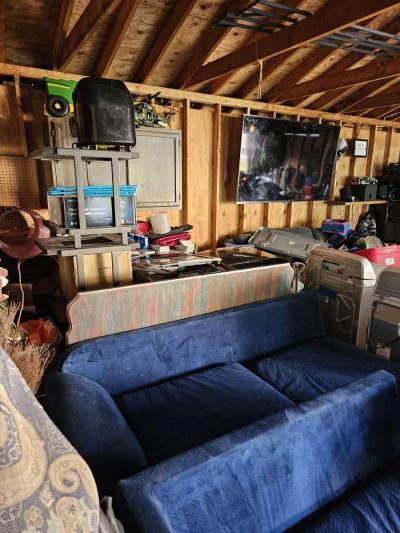 blue sectional - Wayne, Michigan