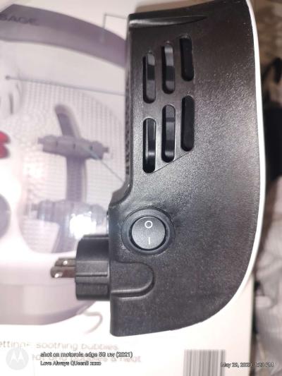 4 brand new portable plug in new heaters still in box - Thumbnail 3