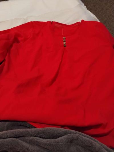 pink shirt - Thumbnail 2