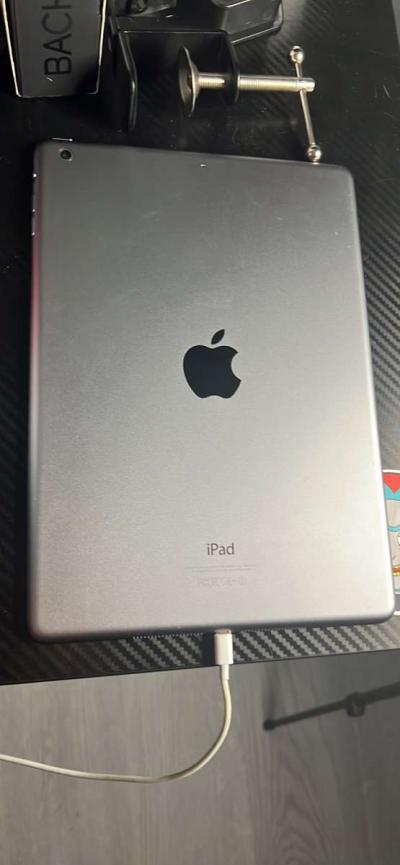 iPad 9 generation - Thumbnail 2