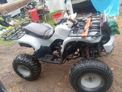 four wheeler a 300 nothing wrong with it runs great - Thumbnail 3