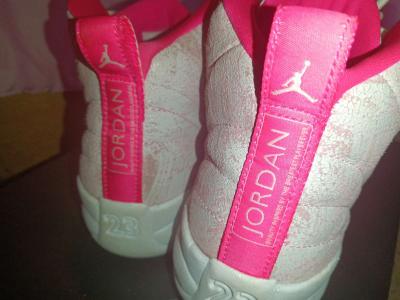 Jordan 12s hyper punch pink - Thumbnail 2