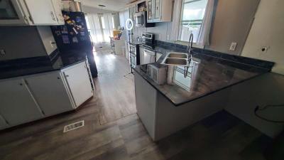 kitchen refinishing with epoxy resin - Thumbnail 4