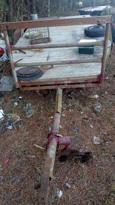 heavy duty trailer with trailer frame axle under it - Thumbnail 2