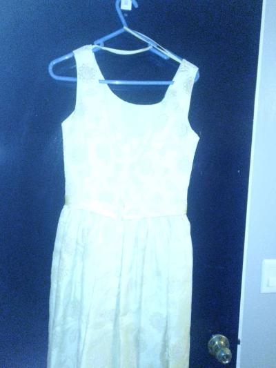 A Yellow Dress - Thumbnail 3