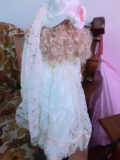 Ashley Belle Porcelain Keepsake Doll - Thumbnail 4