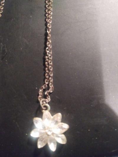 ASSORTED JERWELRY - Thumbnail 4