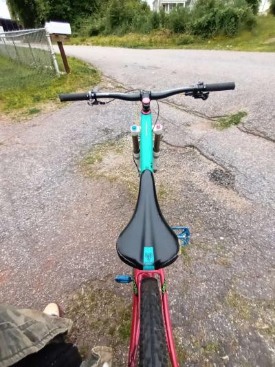 2016 giant reign advanced 1 - Thumbnail 4