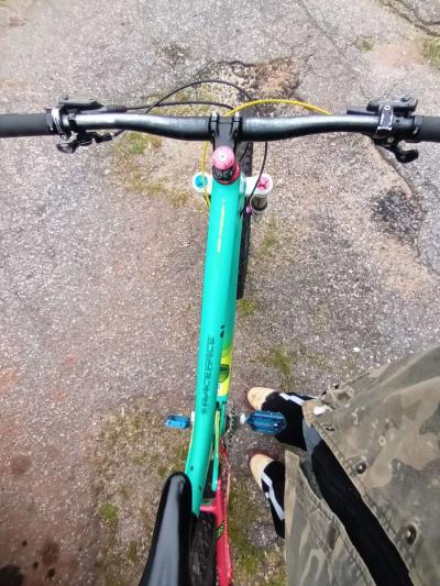 2016 giant reign advanced 1 - Thumbnail 2