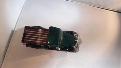 old toy Ford V8 - Thumbnail 2