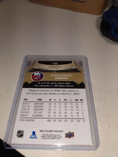 2022 MVP upper Deck Gold signature Jean Gabriel pageau - Thumbnail 2