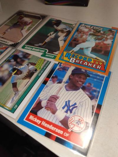six card lot of Rickey Henderson Hall of famer - Thumbnail 2