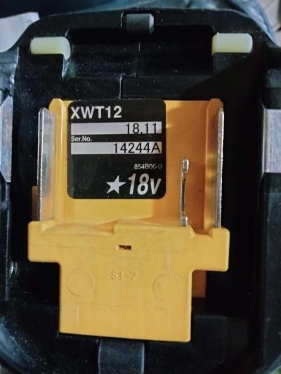 Makita 18v Brushless Impact XWT12 TOOL ONLY - Thumbnail 2