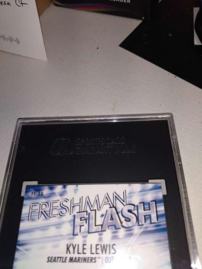 2020 Topps Chrome Kyle Lewis freshman flash grated 95 - Thumbnail 4