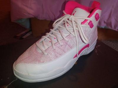 Jordan 12s hyper punch pink - Thumbnail 5