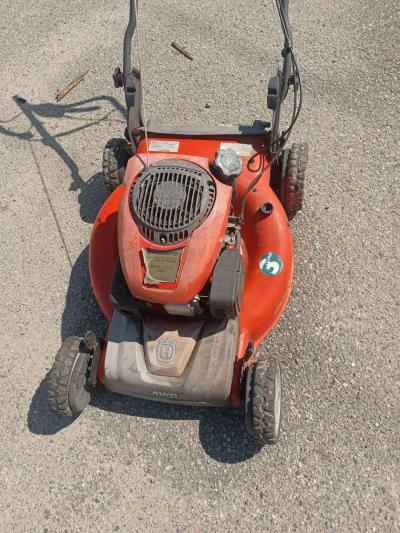 Husqvarna twowheel nothing wrong with it works great - Thumbnail 2