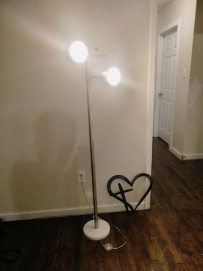 two Chanel pictures - Thumbnail 3