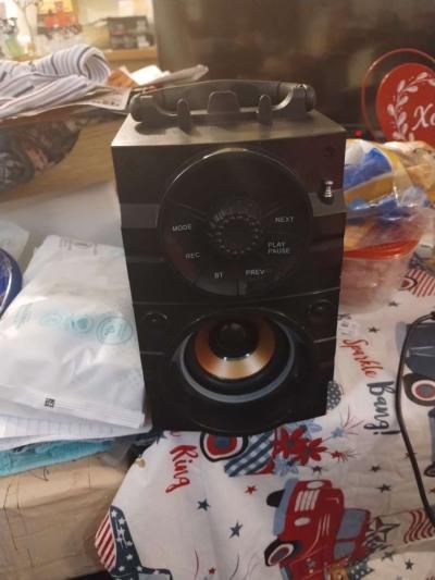 Bluetooth speaker - Thumbnail 2