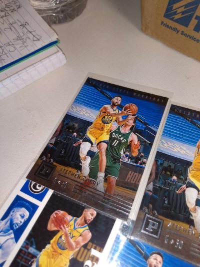 four card lot of Stephen Curry - Thumbnail 2
