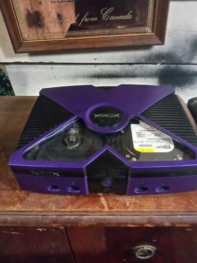 soft modded Xbox with over 2000 games - Lansing, Michigan