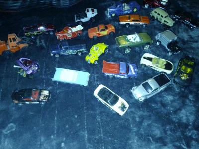 Nice variety of cars - Thumbnail 6