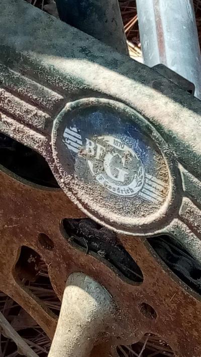 1940s Schwinn Bike - Thumbnail 3