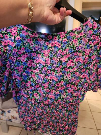 Woman blouse - Thumbnail 2