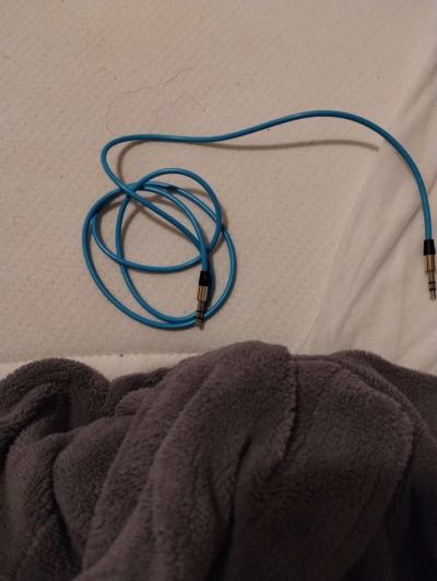 aux cord - Thumbnail 2